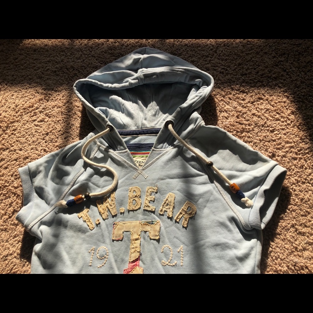 Teenie Weenie blue sweatshirt